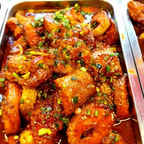 Hình ảnh Cơm cá lóc kho ba chỉ