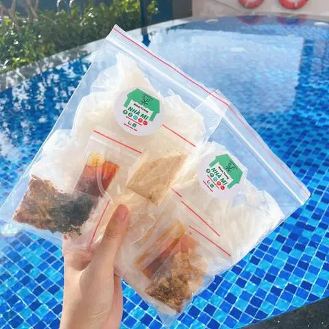 Hình ảnh Bánh Tráng Phơi Sương Muối Hành Cơm Cháy Sate
