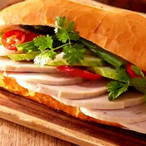 Hình ảnh Bánh mì chả lụa chay