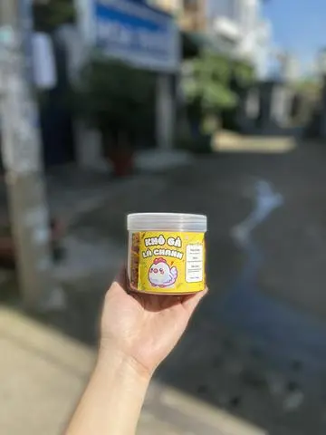 Hình ảnh Khô Gà Lá Chanh Thơm Ngon 100g - Ăn Vặt OGI FOOD