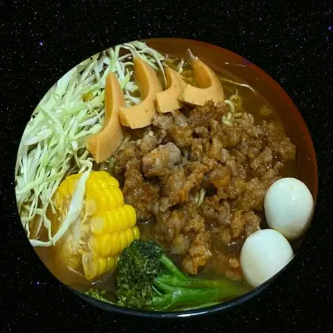 Hình ảnh Mỳ cay thịt heo - xúc xích