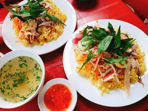 Hình ảnh Cơm Gà Xé + Trứng Non
