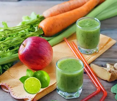 Hình ảnh Cần tây mix carot táo chanh