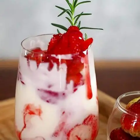 Hình ảnh Yaourt Dâu