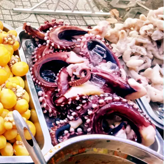 Hình ảnh CHÂN GÀ+BẠCH TUỘC SỐT THÁI