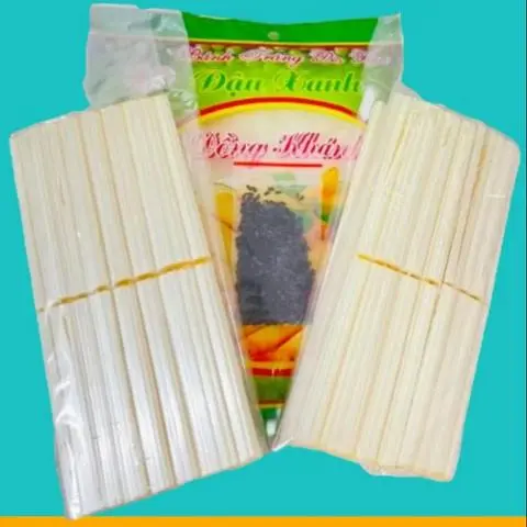 Hình ảnh Bò Bía Ngọt Đầy Đủ (24-31 Cuốn) (Kẹo Mạch Nha, Mè, Bánh Tráng Bò Bía Đậu Xanh)