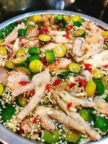 Hình ảnh Chân gà sả tắc 2kg1 