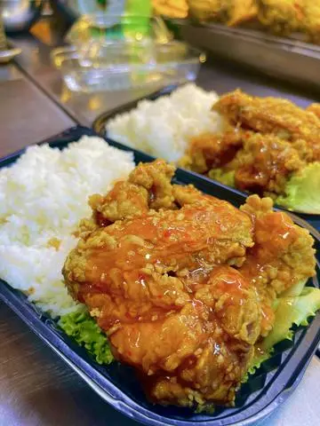 Hình ảnh Cơm gà xốt