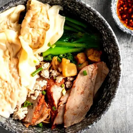Hình ảnh Mì thập cẩm không sườn nhỏ
