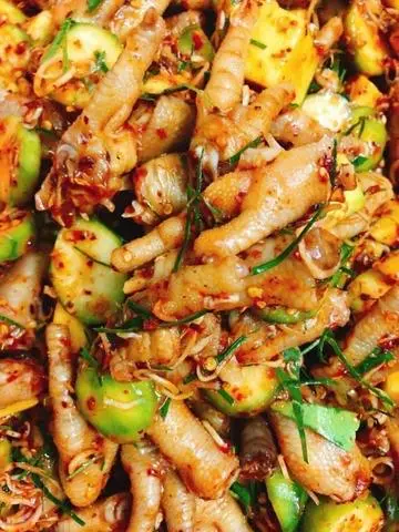 Hình ảnh Chân gà sốt thái 2kg 