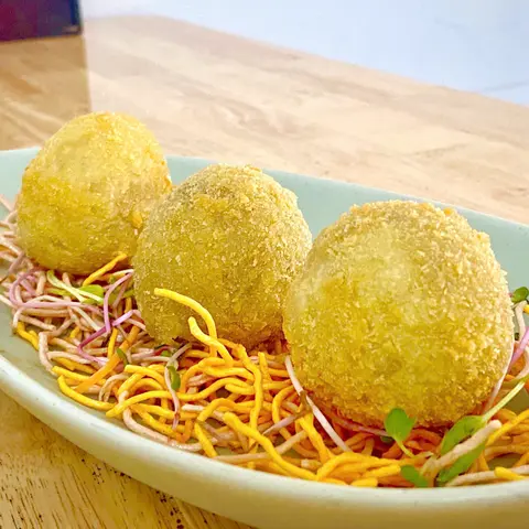 Hình ảnh Bánh khoai môn vị phô mai hương nấm truffle