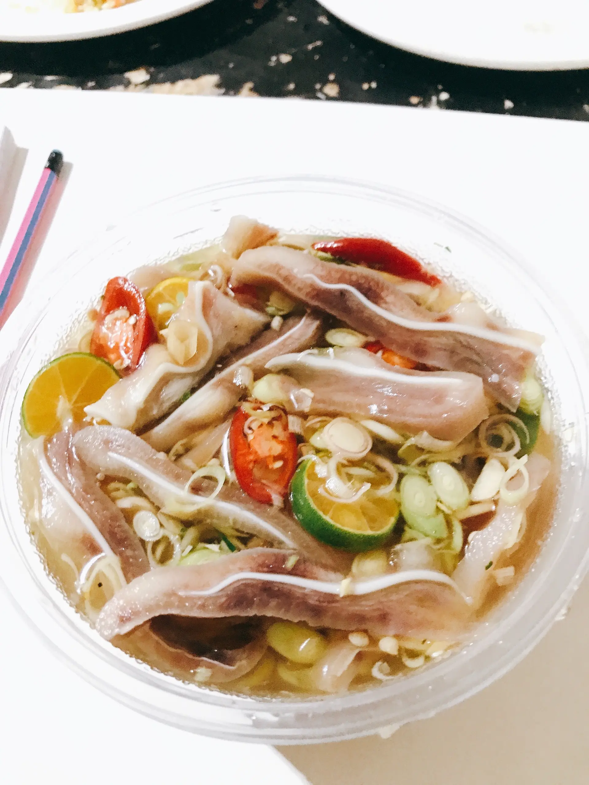 Hình ảnh Tai heo sả tắc