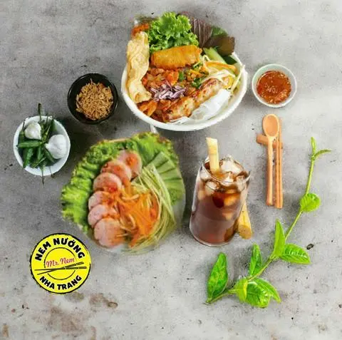 Hình ảnh Combo1 (Bún thịt nướng + Nem chua phần + Nước sâm)