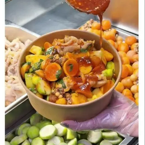 Hình ảnh trứng non chân gà sốt thái 