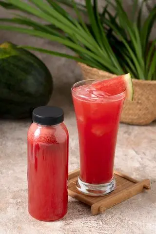 Hình ảnh Nước Ép Dưa Hấu - Chai