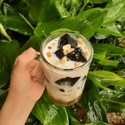 Hình ảnh Sương Sáo Dầm Sữa Đậu Phộng size 750ml