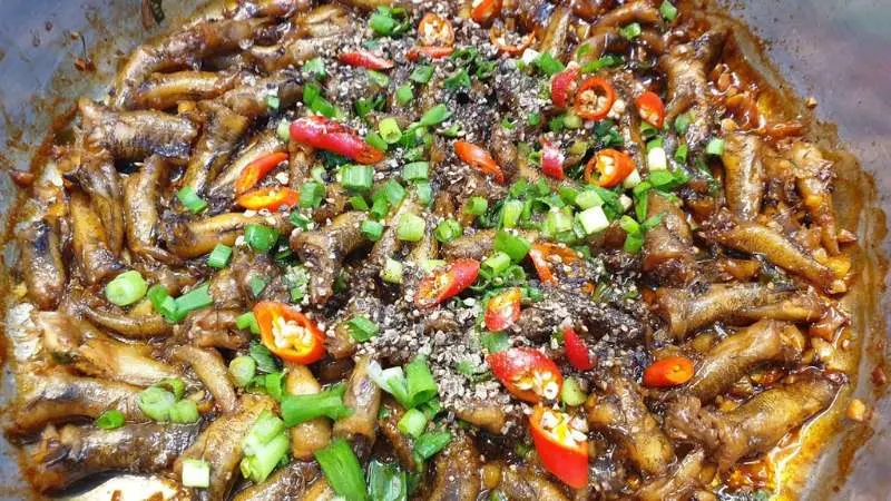 Hình ảnh Cơm Cá Bống Kho Tiêu