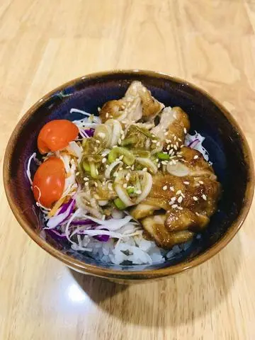 Hình ảnh 1x Cơm Gà Sốt Teriyaki, 1x Súp Miso