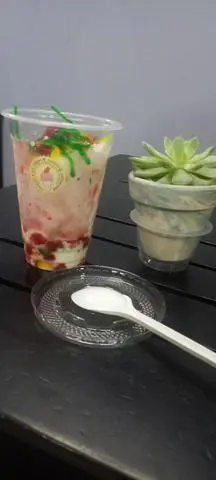Hình ảnh Yaourt Cocktail Dâu