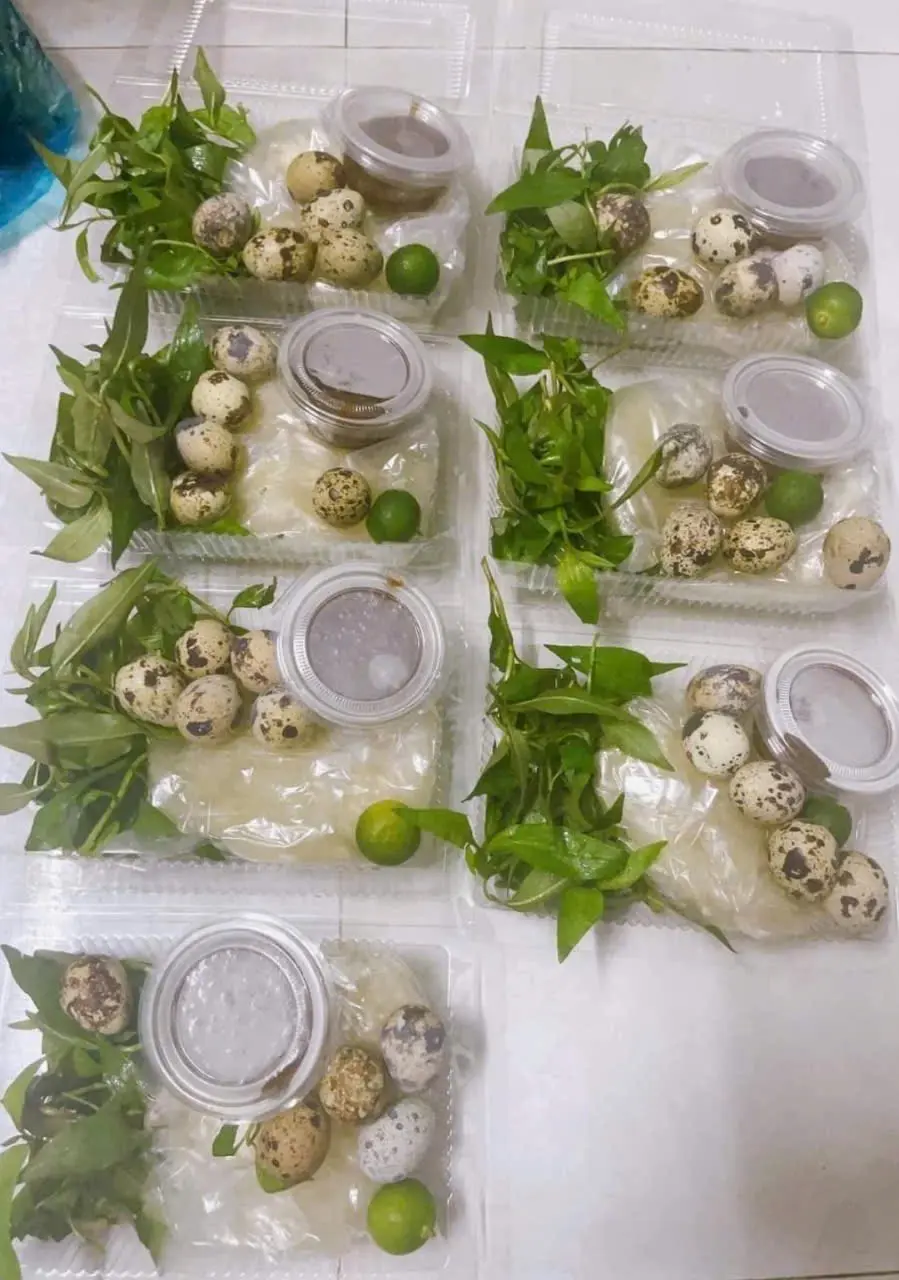 Hình ảnh Bánh Tráng Chấm Sốt Nhà Làm 