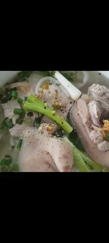 Hình ảnh MÌ GÓI - GIÒ KHOANH MÓNG HEO