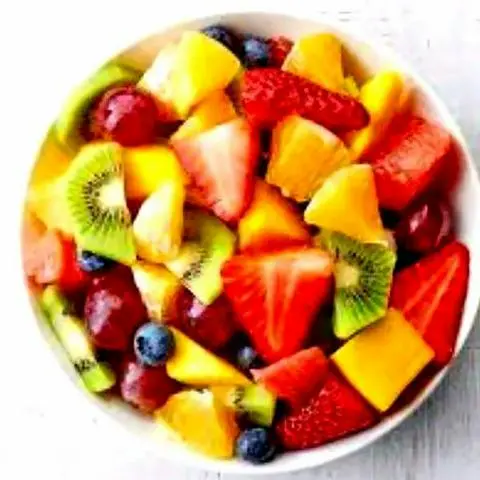 Hình ảnh Trái cây ướp lạnh đặc biệt 3 bạn cùng ăn