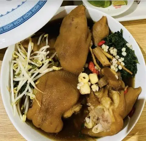 Hình ảnh Móng heo tiềm thuốc bắc