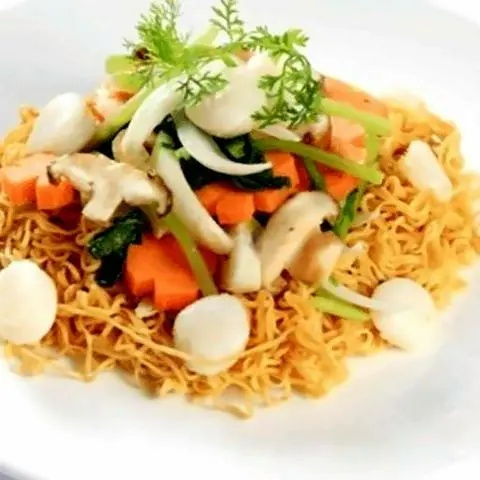 Hình ảnh Mì gói xào thập cẩm