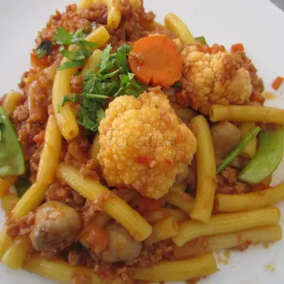 Hình ảnh Nui xào bò chay
