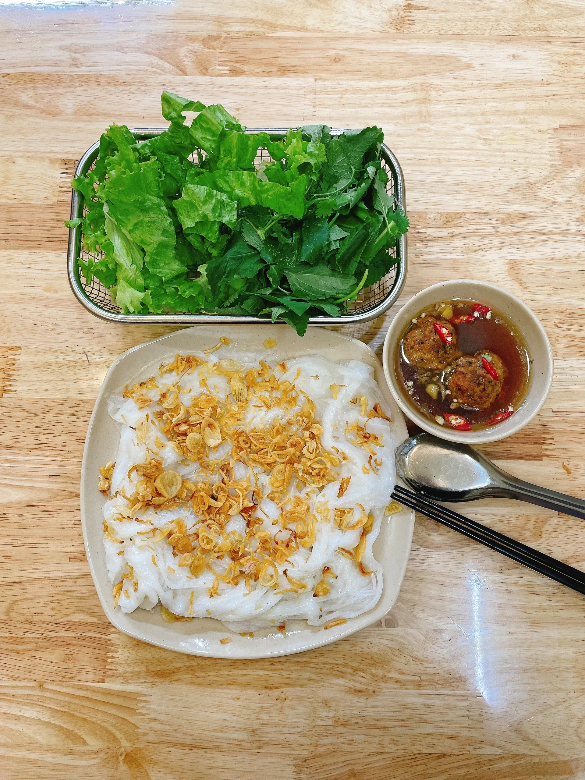 Hình ảnh Bánh cuốn chay chả - chả viên