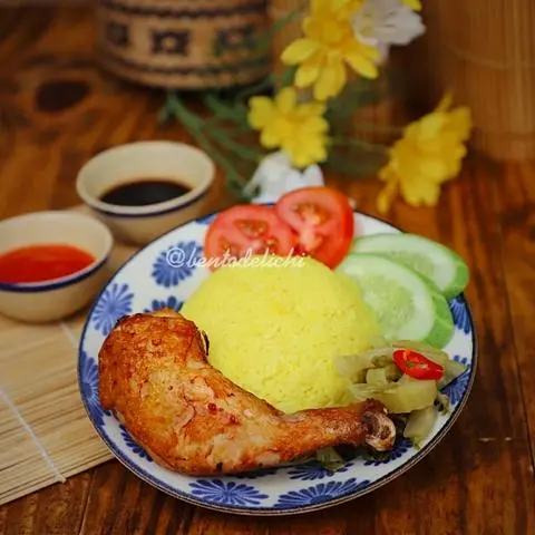 Hình ảnh Cơm Đùi Gà TRUNG