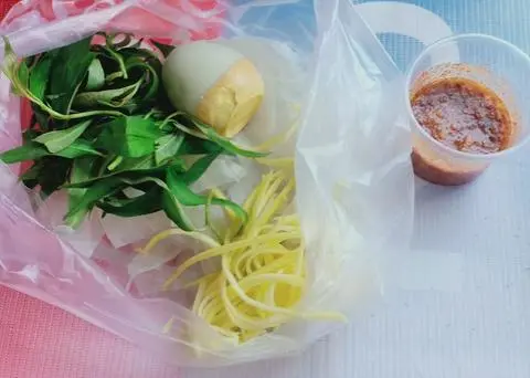 Hình ảnh bánh tráng chấm 