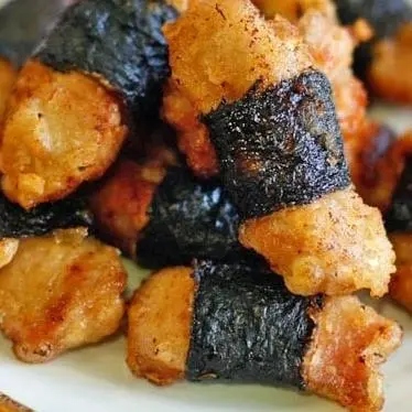 Hình ảnh Gà cuộn rong biển  ( 3 viên )