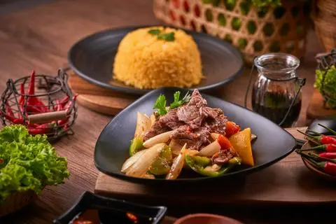 Hình ảnh Cơm bò xào sa tế