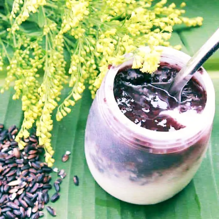 Hình ảnh sữa chua nếp cẩm nhà làm