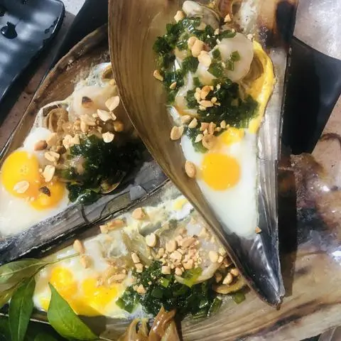 Hình ảnh Sò Mai Nướng Trứng Cút 