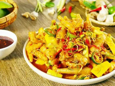 Hình ảnh chân gà rút xương sốt thái 
