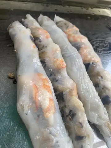 Hình ảnh Một cây bánh tôm thịt thêm