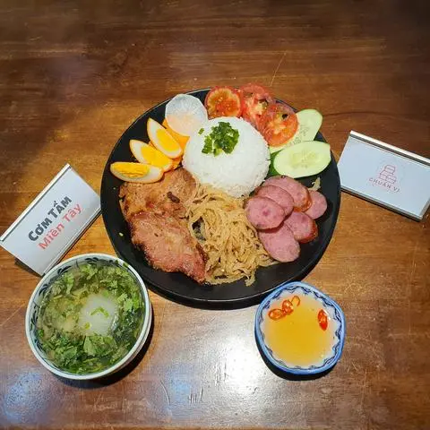 Hình ảnh Cơm Tấm Sườn Bì Lạp Xưởng