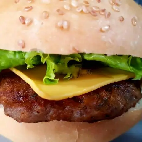 Hình ảnh Hamburger bò miếng + phô mai