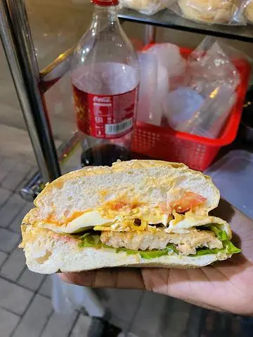 Hình ảnh Burger bò - coca