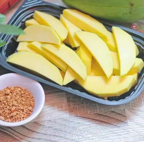 Hình ảnh xoài keo 300g+ muối tôm