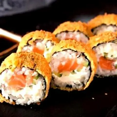 Hình ảnh Sushi cá hồi phô mai - chiên xù