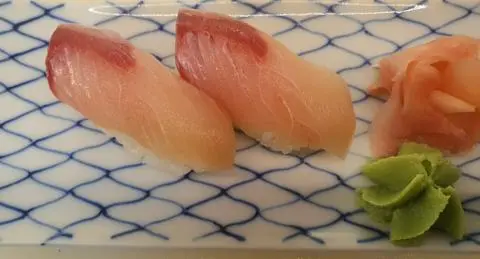 Hình ảnh sushi hamachi