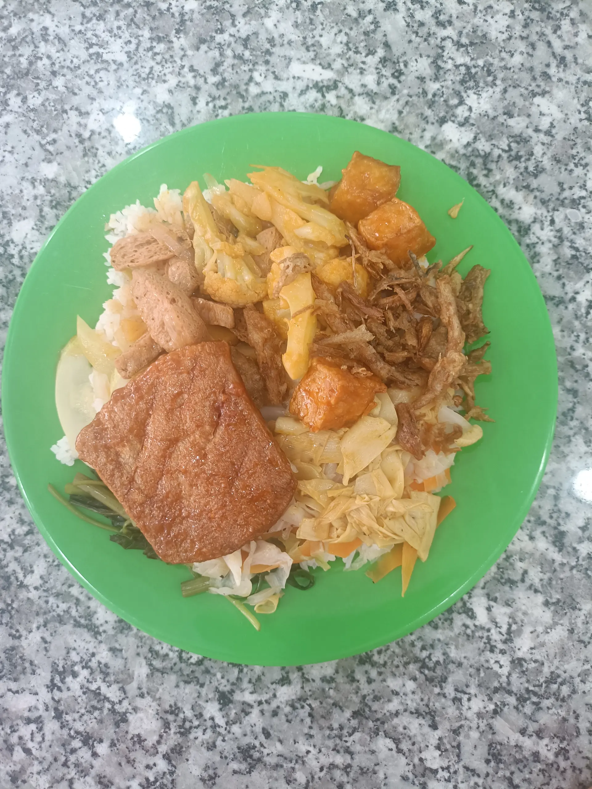 Hình ảnh Cơm thập cẩm sườn non chay