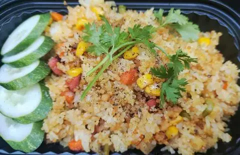 Hình ảnh Cơm chiên dương châu chay