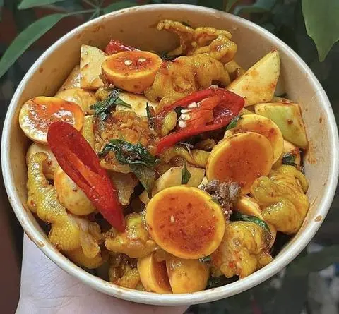 Hình ảnh Chân gà mix trứng non - phần lớn 