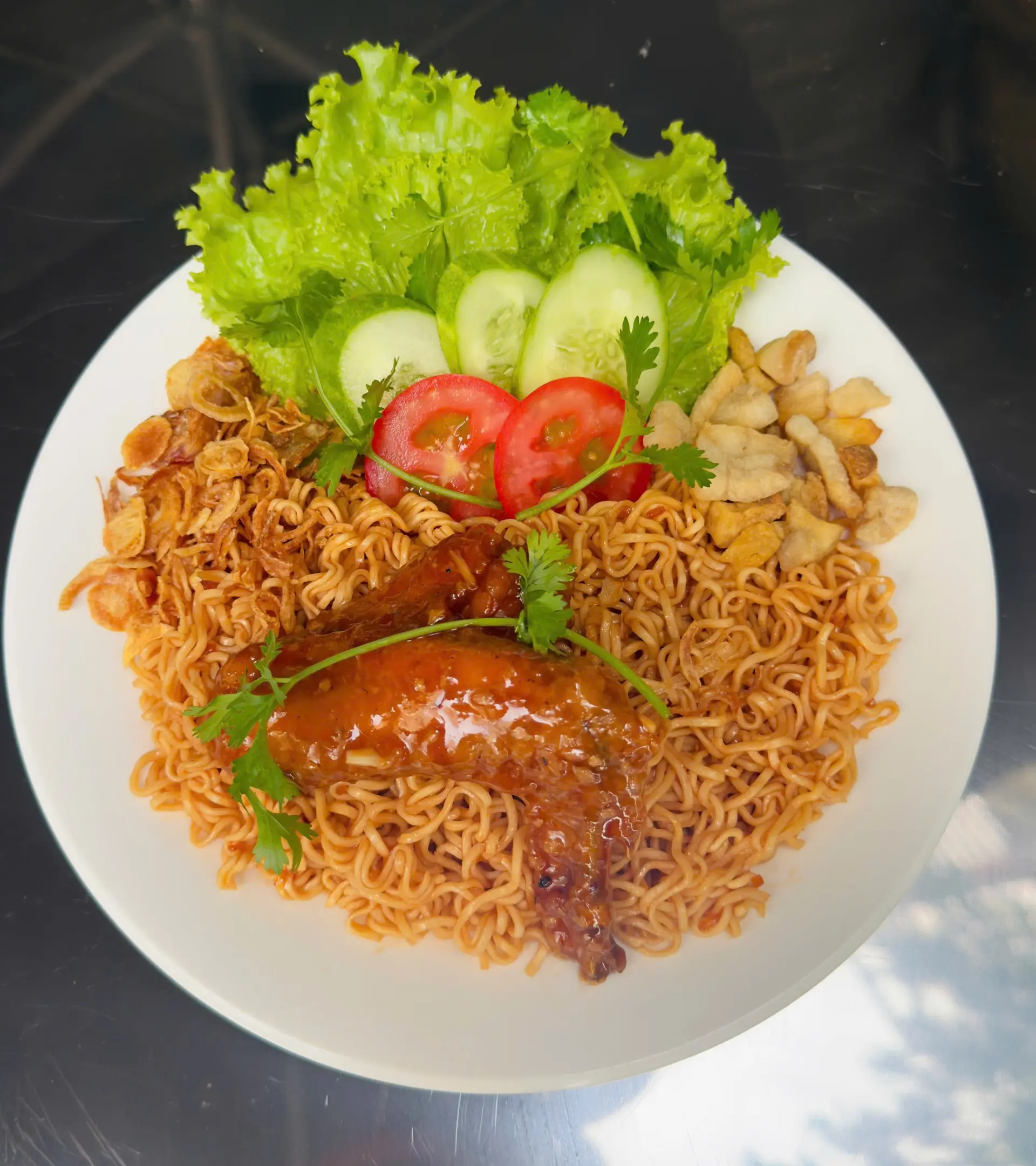 Hình ảnh Mì trộn tóp mỡ cánh gà 