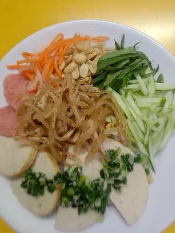 Hình ảnh Bánh ướt thêm bì