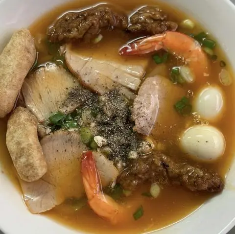 Hình ảnh Bánh canh cua đặc biệt không giò